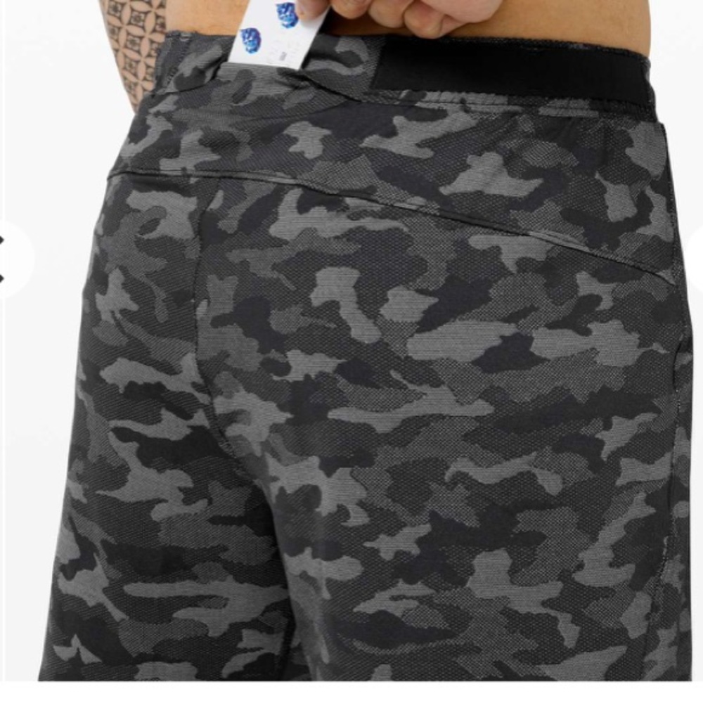 Lululemon Surge Short Liner Variegated Mesh Camo Black 6” Run Men’s Shorts - Picture 2 of 12